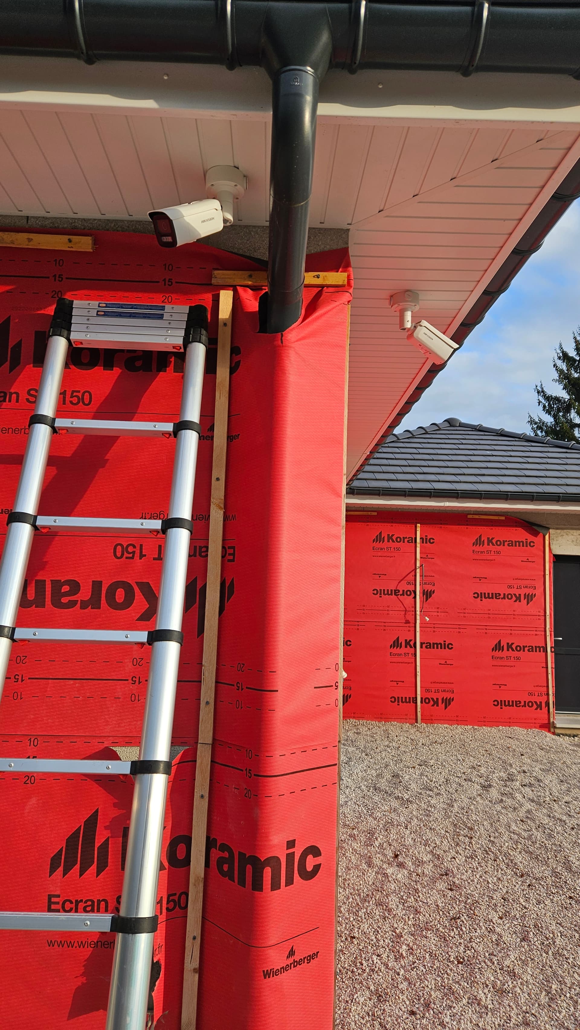 Caméra de surveillance installée