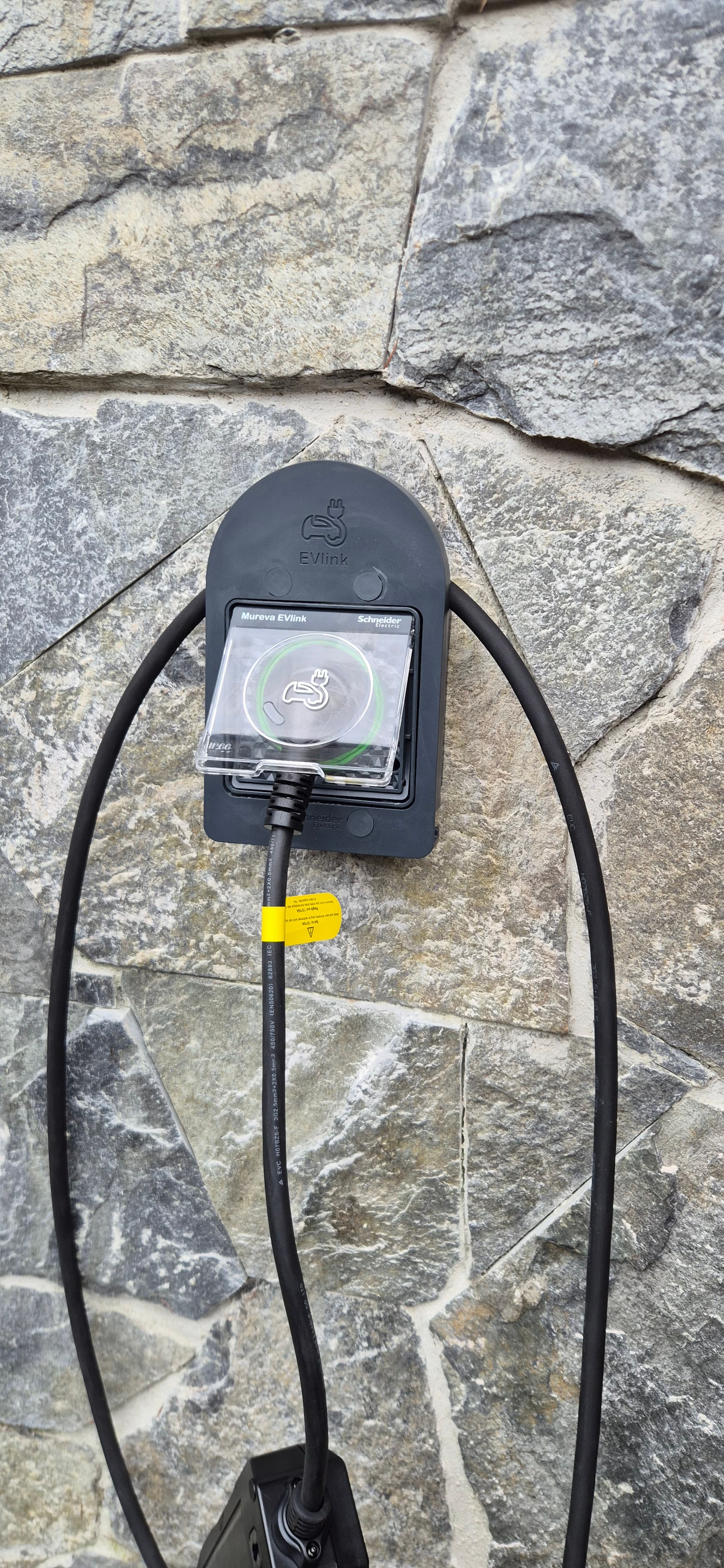 Installation borne IRVE