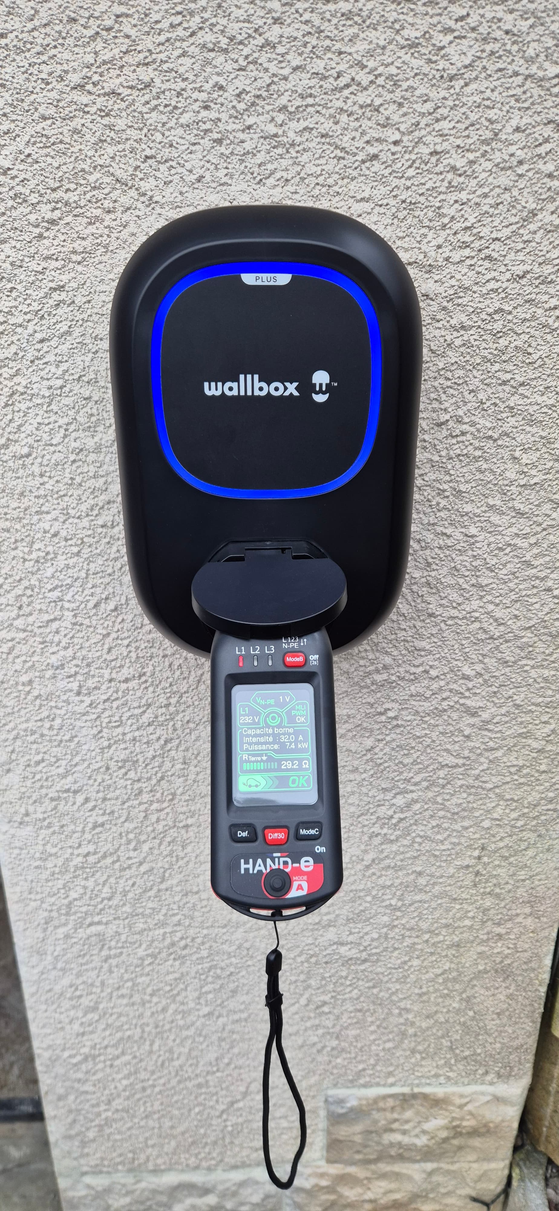 Borne véhicule électrique